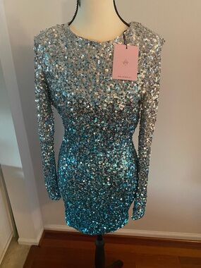 Hello Molly size 4 NWT blue and silver sequin dress